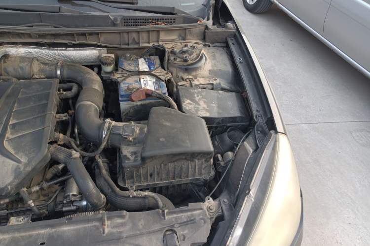 Used Bestune B90 2014 1.8T Automatic Luxury Model Engine Bay Left