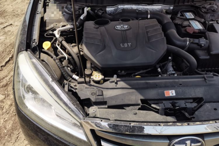 Used Bestune B90 2014 1.8T Automatic Luxury Model Engine Bay Right