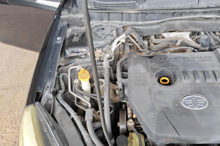 Used Bestune B90 2014 1.8T Automatic Luxury Model Engine Bay Right