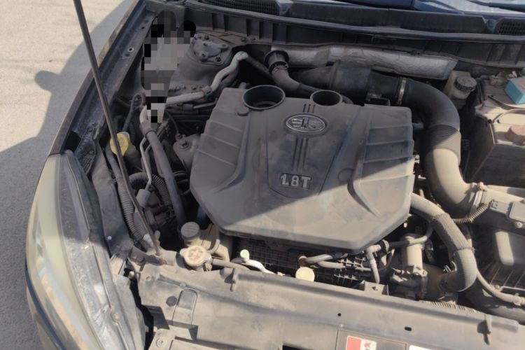Used Bestune B90 2014 1.8T automatic comfort version Engine Bay Right