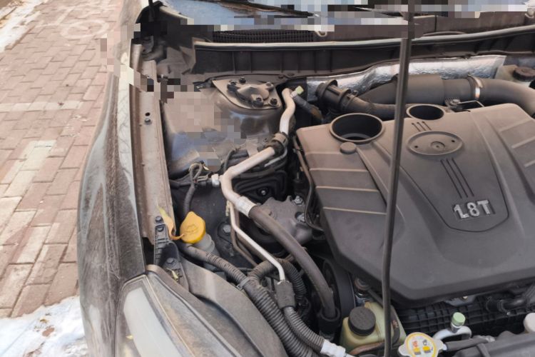 Used Bestune B90 2014 1.8T Automatic Luxury Model Engine Bay Right