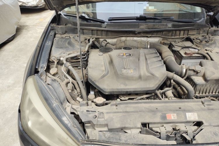 Used Bestune B90 2014 1.8T Automatic Luxury Model Engine Bay Right