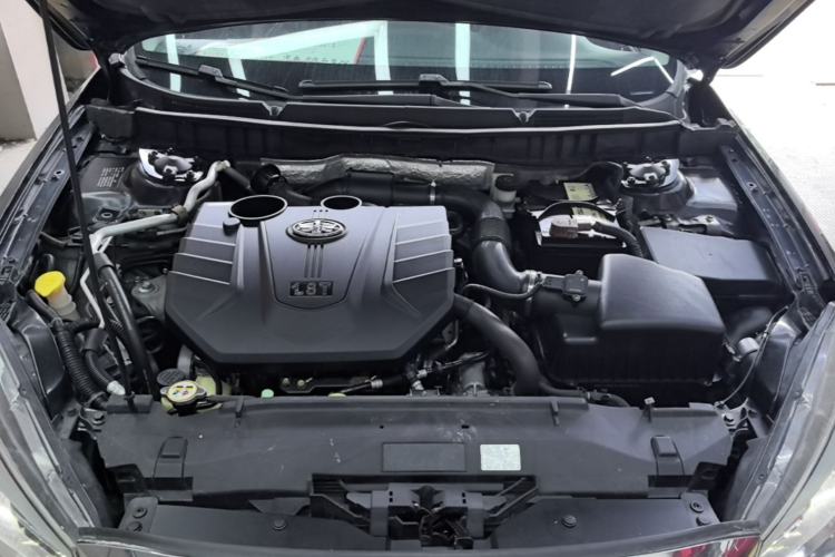 Used Bestune B90 2014 1.8T Automatic Luxury Model Engine Bay