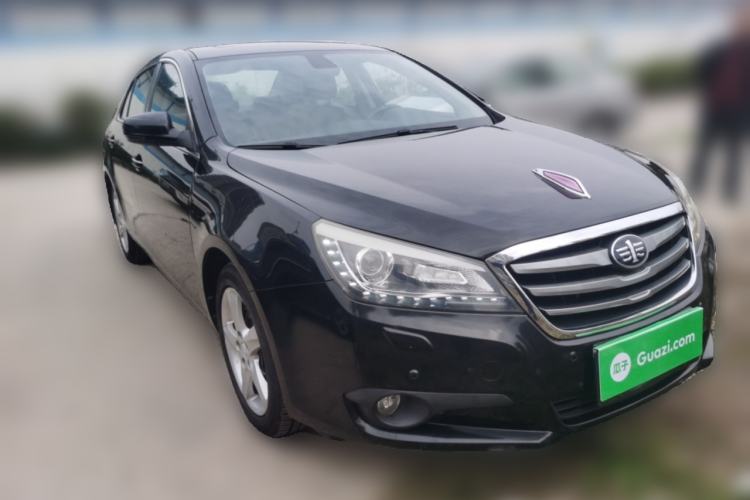 Used Bestune B90 2014 1.8T Automatic Luxury Model Front Right 45 Deg