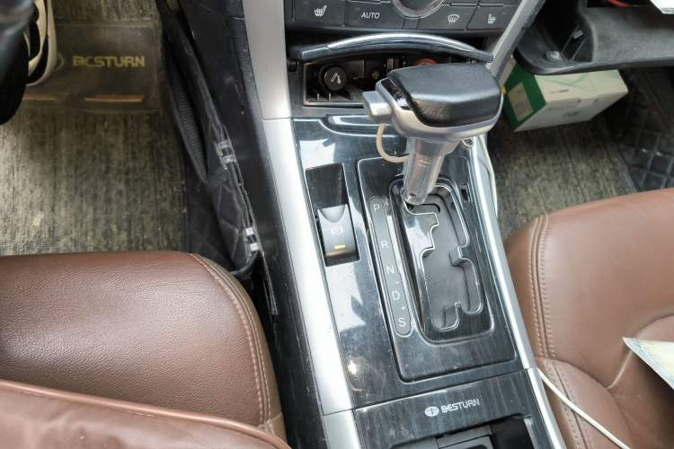 Used Bestune B90 2014 1.8T Automatic Luxury Model Gear Lever