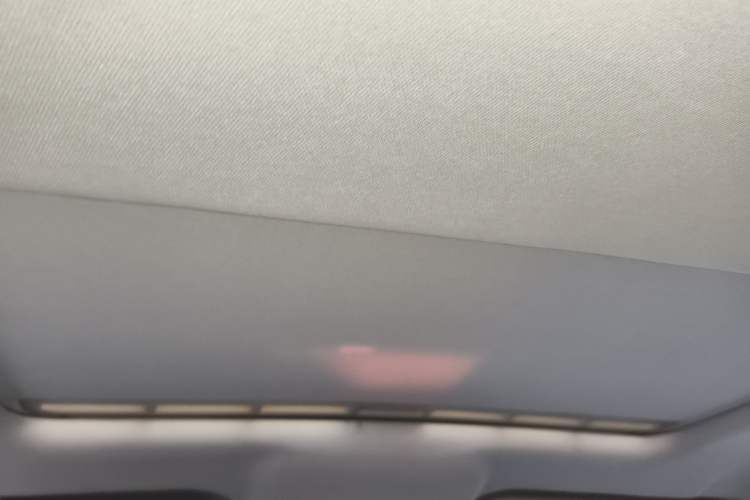 Used Bestune B90 2014 1.8T Automatic Luxury Model Headliner