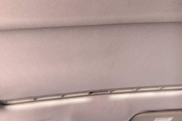 Used Bestune B90 2014 1.8T Automatic Luxury Model Headliner