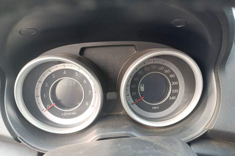 Used Bestune B90 2014 1.8T Automatic Luxury Model Instrument Cluster