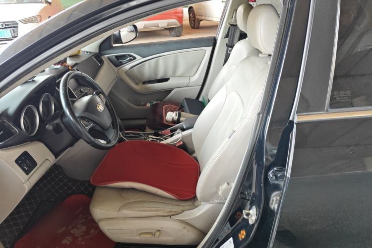 Used Bestune B90 2014 1.8T Automatic Luxury Model Left Front Seat