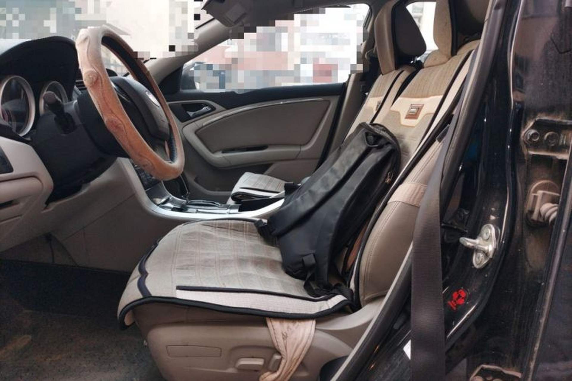 Used Bestune B90 2014 2.0T automatic luxury version Left Front Seat