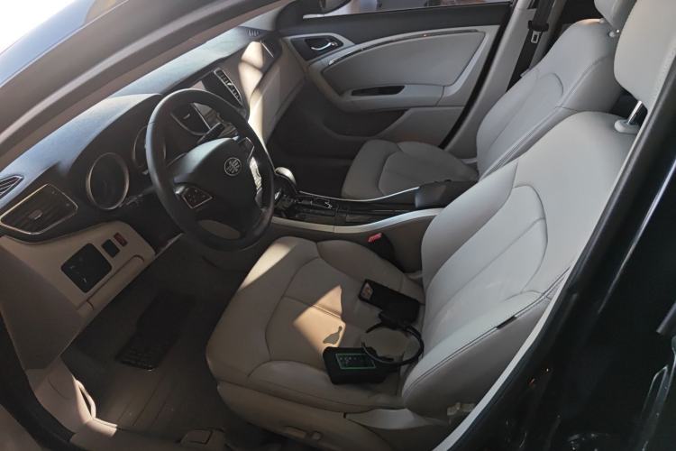 Used Bestune B90 2014 1.8T Automatic Luxury Model Left Front Seat