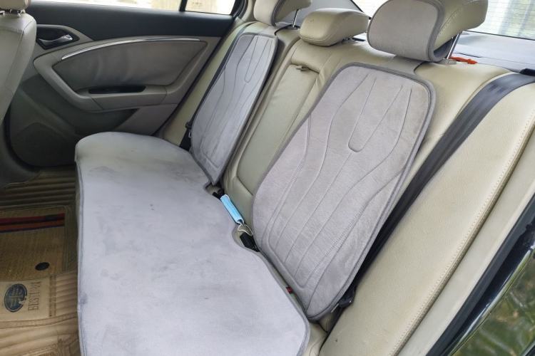 Used Bestune B90 2014 1.8T automatic comfort version Left Rear Seat