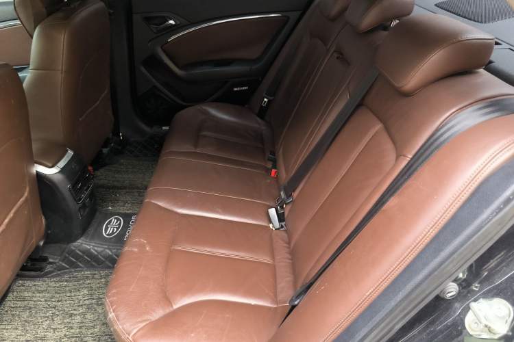 Used Bestune B90 2014 1.8T Automatic Luxury Model Left Rear Seat