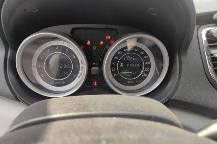 Used Bestune B90 2014 1.8T automatic comfort version Odometer Close Up