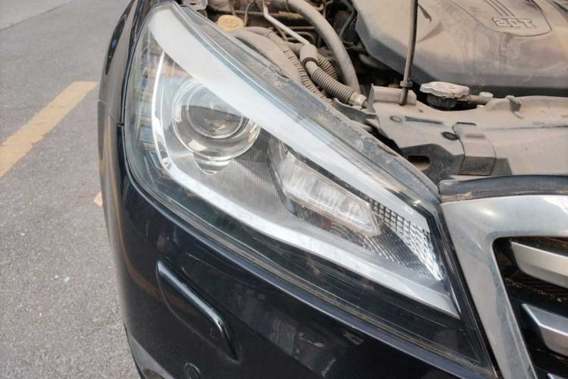 Used Bestune B90 2014 2.0T automatic luxury version Right Front Headlight