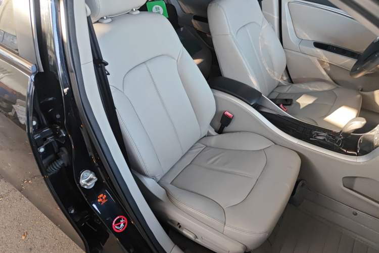 Used Bestune B90 2014 1.8T Automatic Luxury Model Right Front Seat