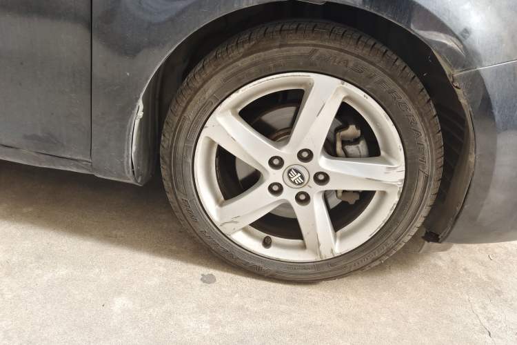 Used Bestune B90 2014 1.8T Automatic Luxury Model Right Front Wheel Hub