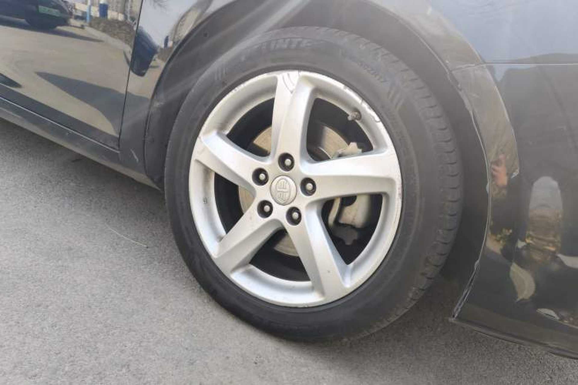 Used Bestune B90 2014 1.8T Automatic Luxury Model Right Front Wheel Hub