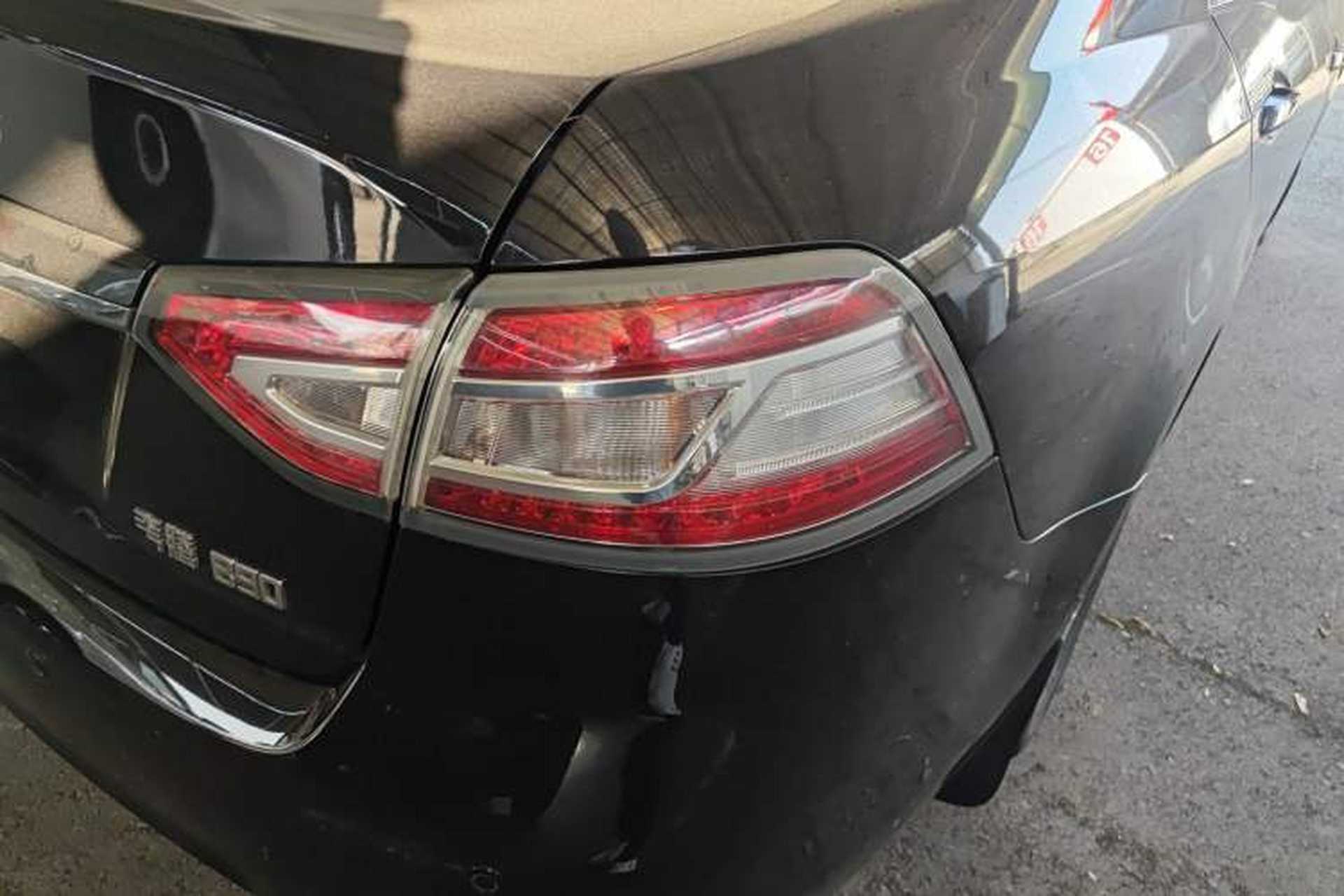 Used Bestune B90 2014 1.8T Automatic Luxury Model Right Rear Taillight