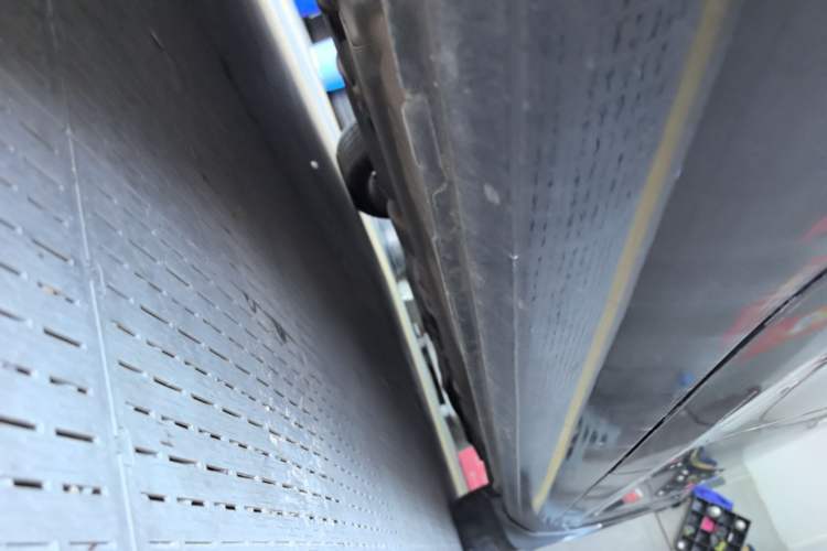 Used Bestune B90 2014 1.8T Automatic Luxury Model Right Side Sill