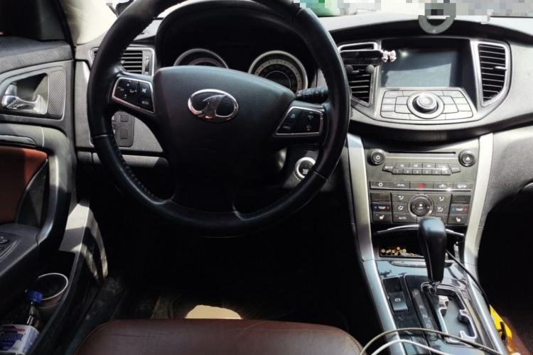 Used Bestune B90 2014 1.8T Automatic Luxury Model Steering Wheel
