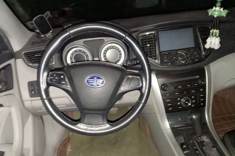 Used Bestune B90 2014 1.8T automatic comfort version Steering Wheel