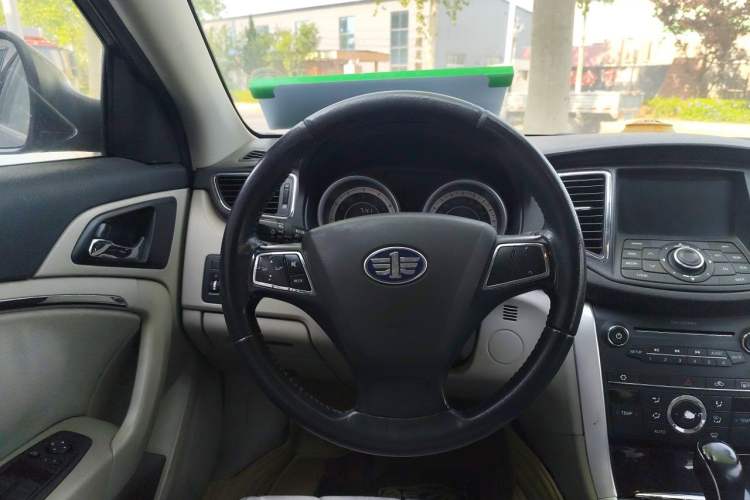 Used Bestune B90 2014 1.8T automatic comfort version Steering Wheel