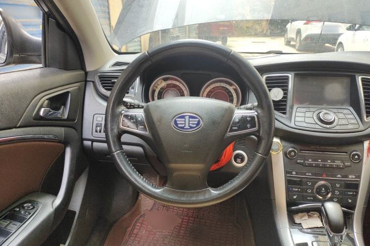Used Bestune B90 2014 1.8T Automatic Luxury Model Steering Wheel