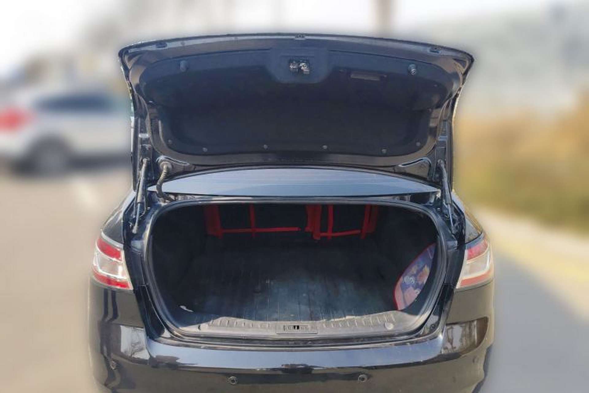 Used Bestune B90 2014 1.8T Automatic Luxury Model Trunk
