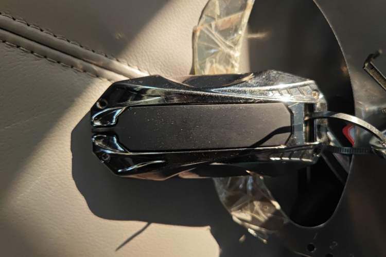 Used Bestune B90 2014 1.8T Automatic Luxury Model Vehicle Key