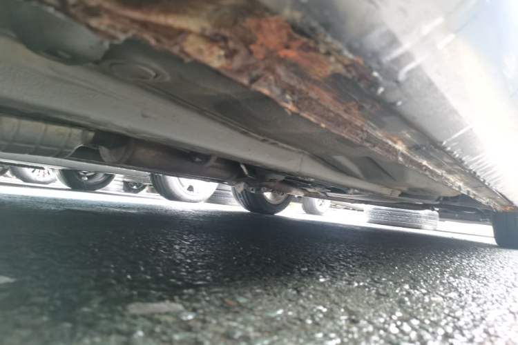 Used Bestune B90 2014 1.8T automatic comfort version Chassis Front Left