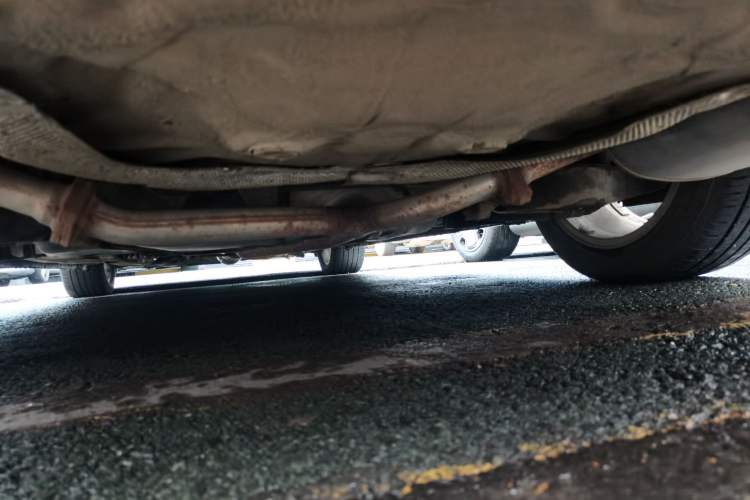 Used Bestune B90 2014 1.8T automatic comfort version Chassis Rear