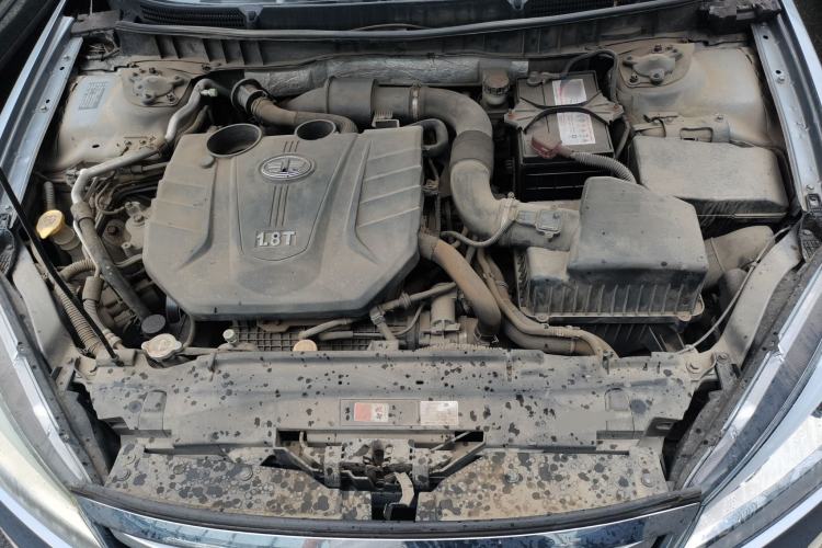 Used Bestune B90 2014 1.8T automatic comfort version Engine Bay