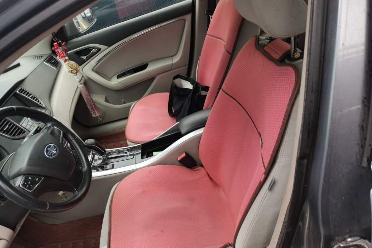 Used Bestune B90 2014 1.8T automatic comfort version Left Front Seat