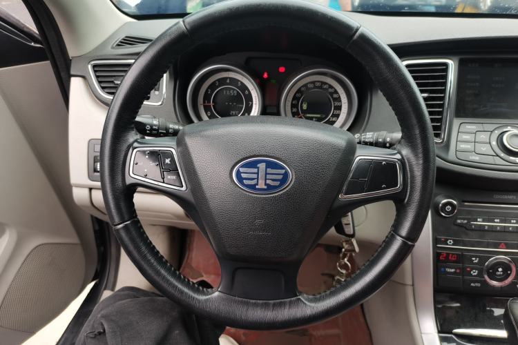 Used Bestune B90 2014 1.8T automatic comfort version Steering Wheel