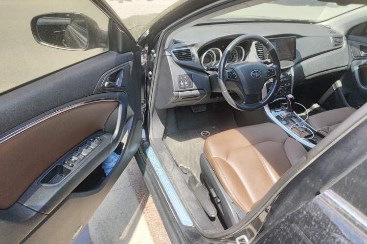 Used Bestune B90 2016 10th Anniversary Edition 1.8T Automatic Luxury Model Driver Seat
