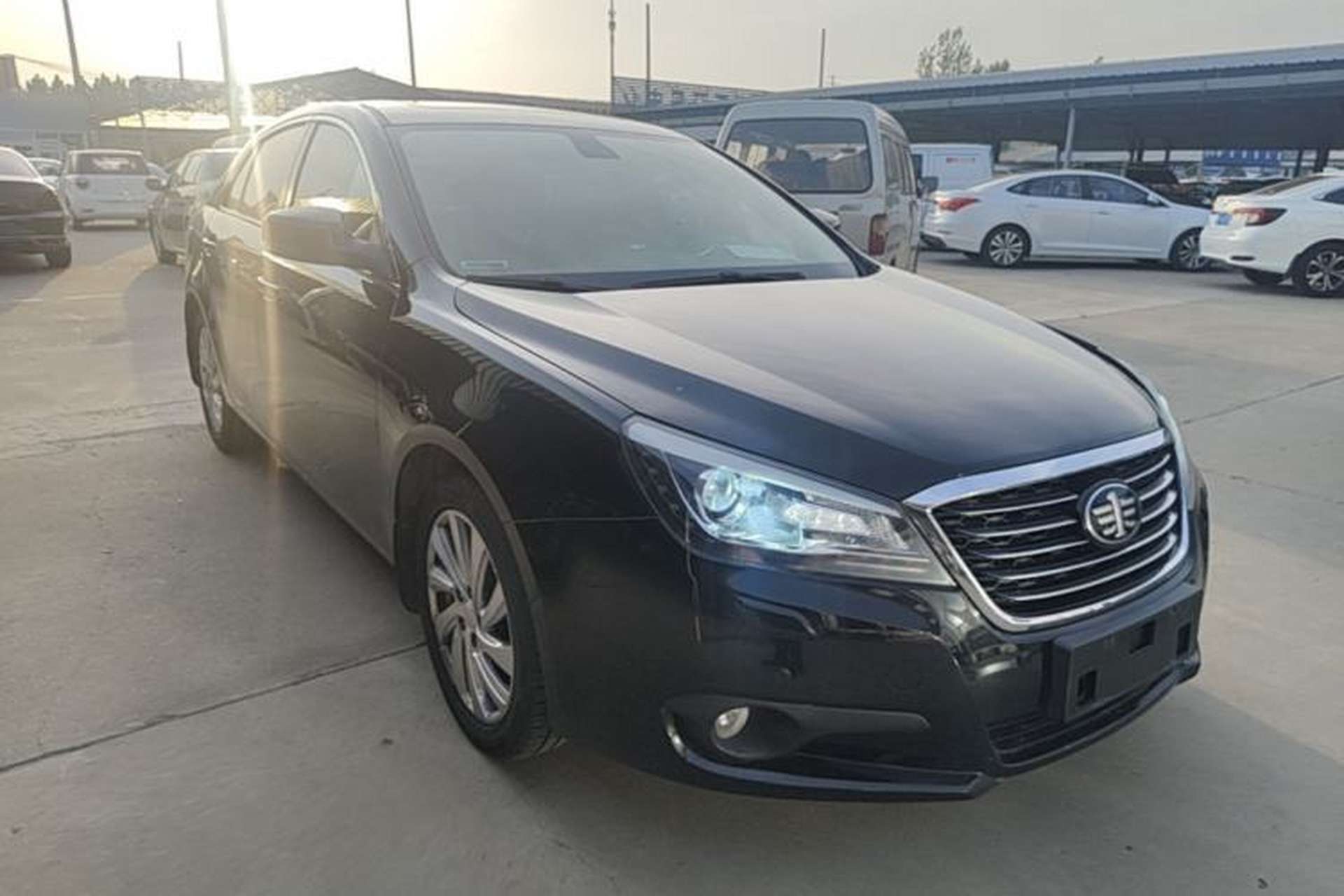 Used Bestune B90 2016 10th Anniversary Edition 1.8T Automatic Prestige Model Front Right 45 Deg