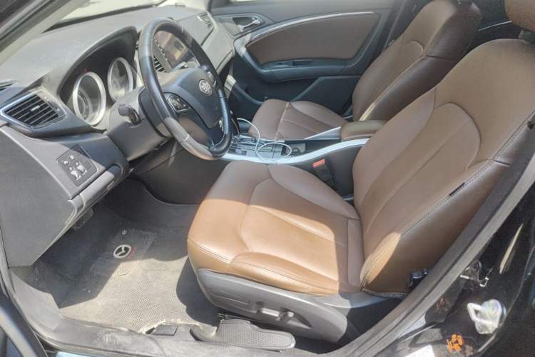 Used Bestune B90 2016 10th Anniversary Edition 1.8T Automatic Luxury Model Left Front Seat