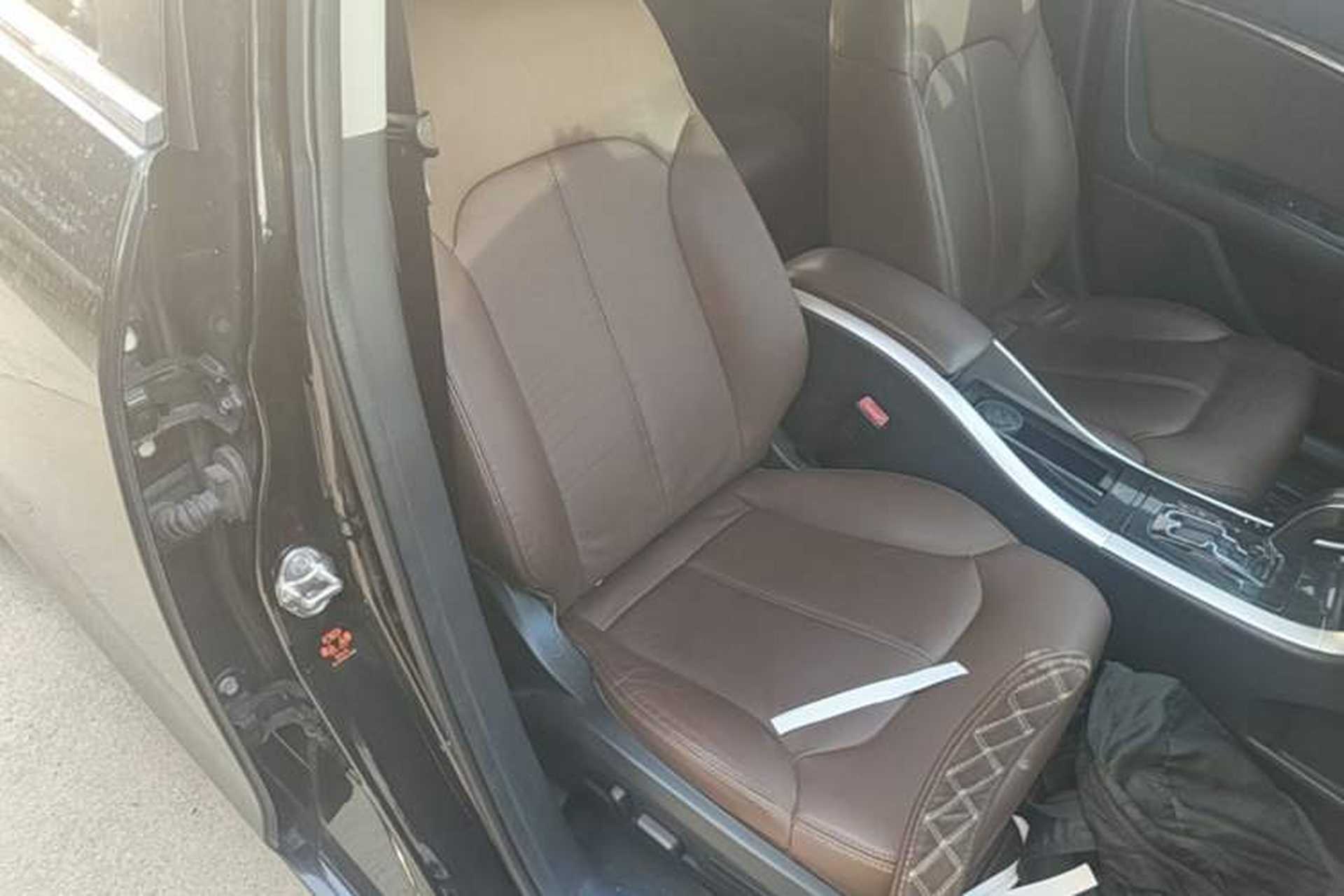 Used Bestune B90 2016 10th Anniversary Edition 1.8T Automatic Prestige Model Right Front Seat