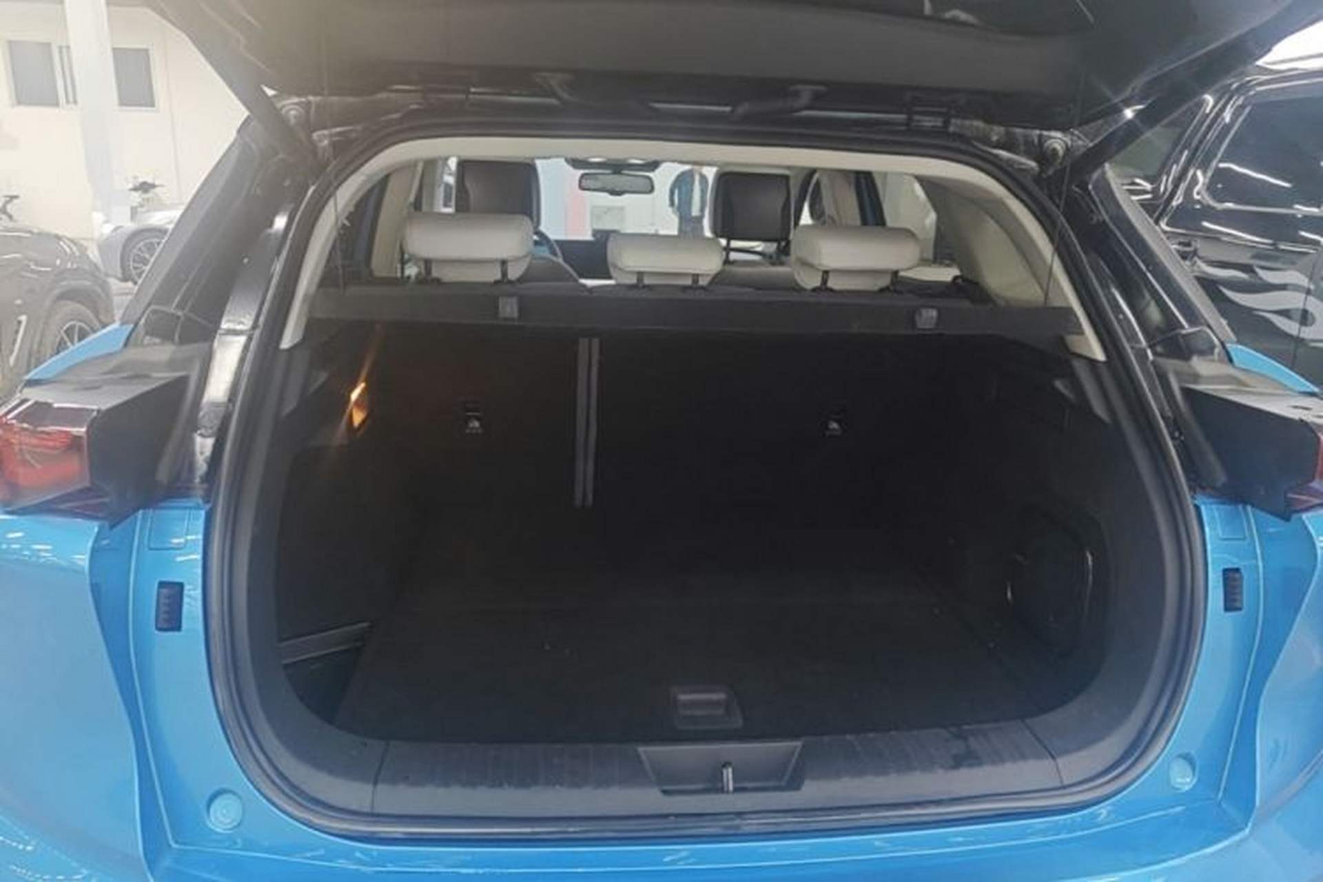 Used Bestune E01 2020 Spatial Curvature Type Trunk