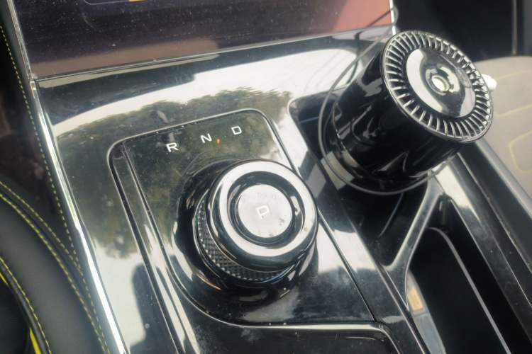 Used Bestune E01 2020 Gravitational Wave Model Gear Lever