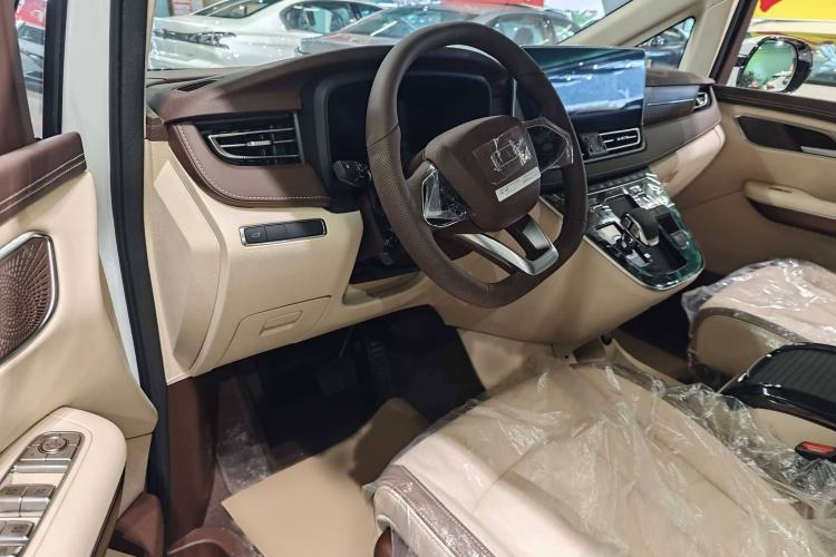 Used Bestune M9 2023 2.0T Prestige Edition Interior 2