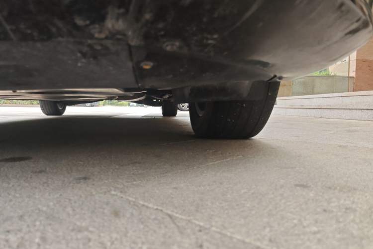 Used Bestune M9 2023 2.0T Prestige Edition Chassis Front Left
