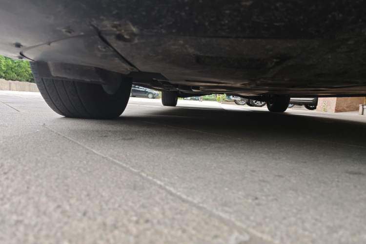 Used Bestune M9 2023 2.0T Prestige Edition Chassis Front Right