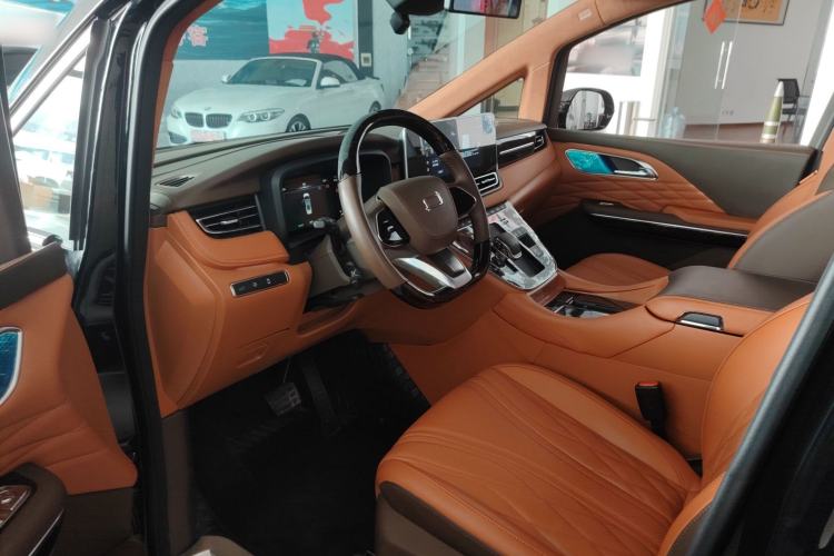 Used Bestune M9 2023 2.0T Ultimate Edition Driver Seat