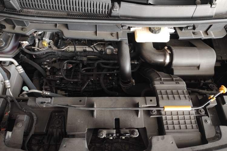 Used Bestune M9 2023 2.0T Ultimate Edition Engine Bay