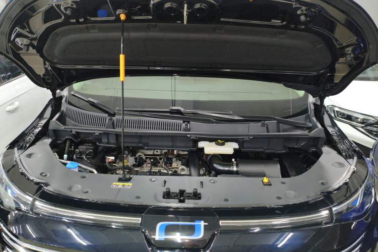 Used Bestune M9 2023 2.0T Ultimate Edition Engine Bay