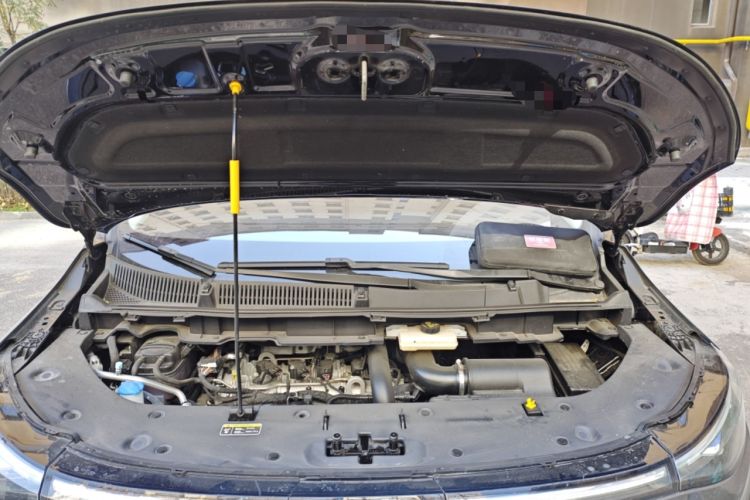 Used Bestune M9 2023 2.0T Ultimate Edition Engine Bay