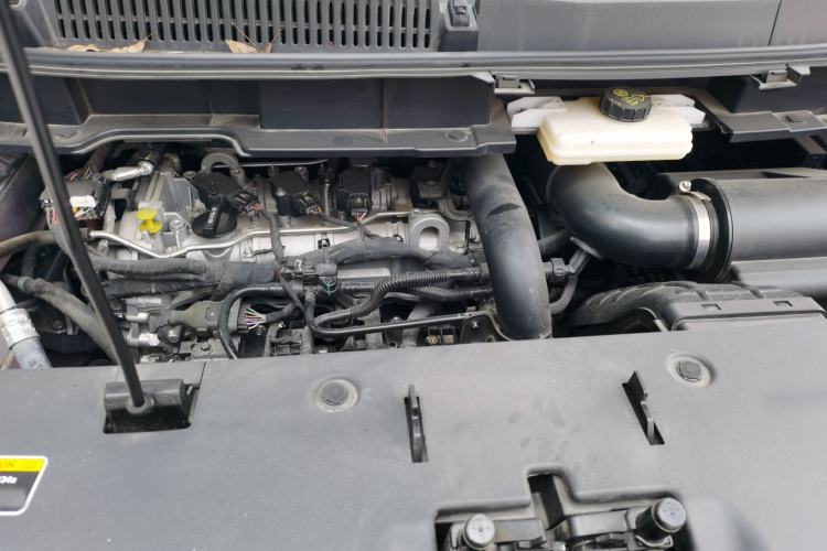Used Bestune M9 2023 2.0T Ultimate Edition Engine Bay