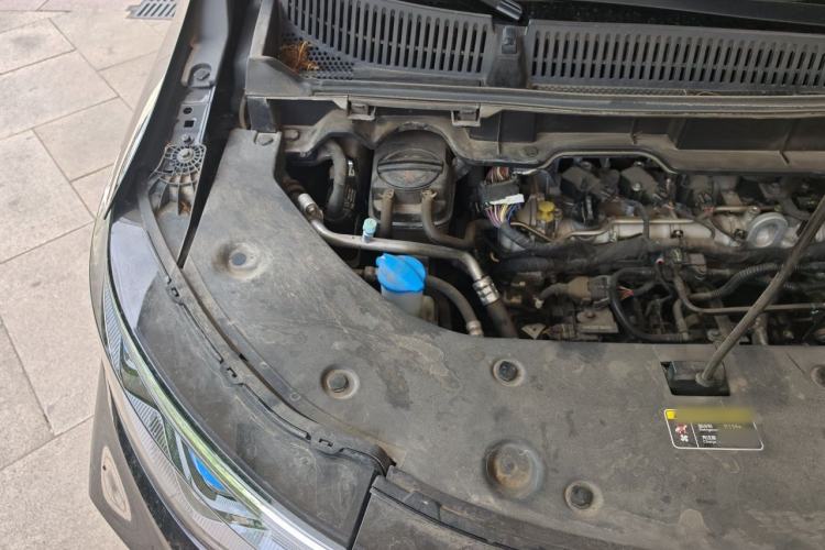 Used Bestune M9 2023 2.0T Prestige Edition Engine Bay Right